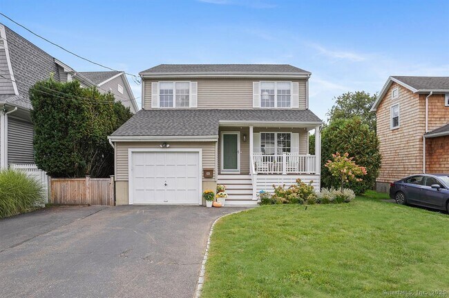 Primary Photo - 121 Howard St