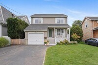 Building Photo - 121 Howard St