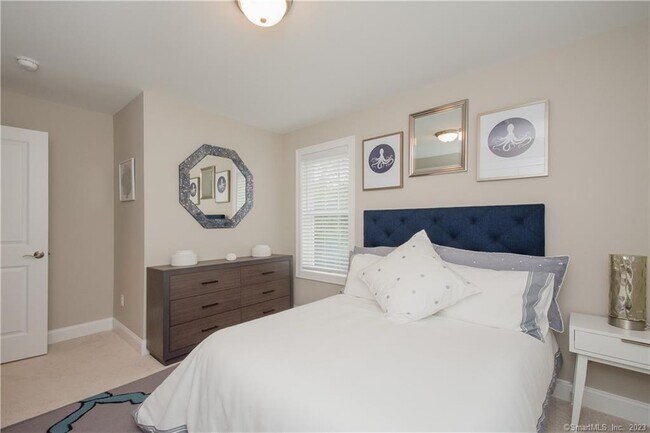 Building Photo - 24 Mill Pond Dr