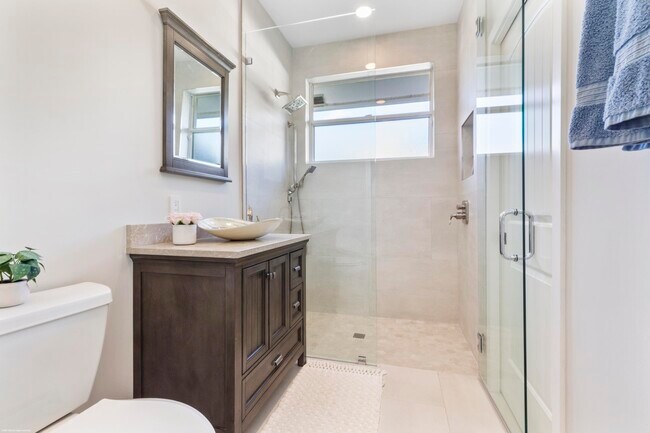 Building Photo - 15611 Milan Ct