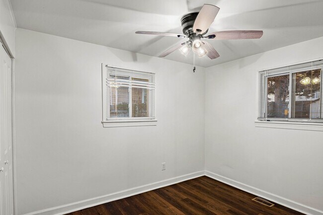 Building Photo - Laurel, MD