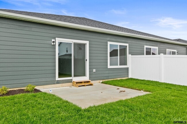 Building Photo - 12811 S 45th Ter