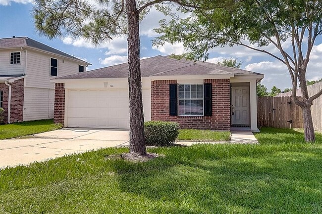Building Photo - 706 Silver Cliff Ln