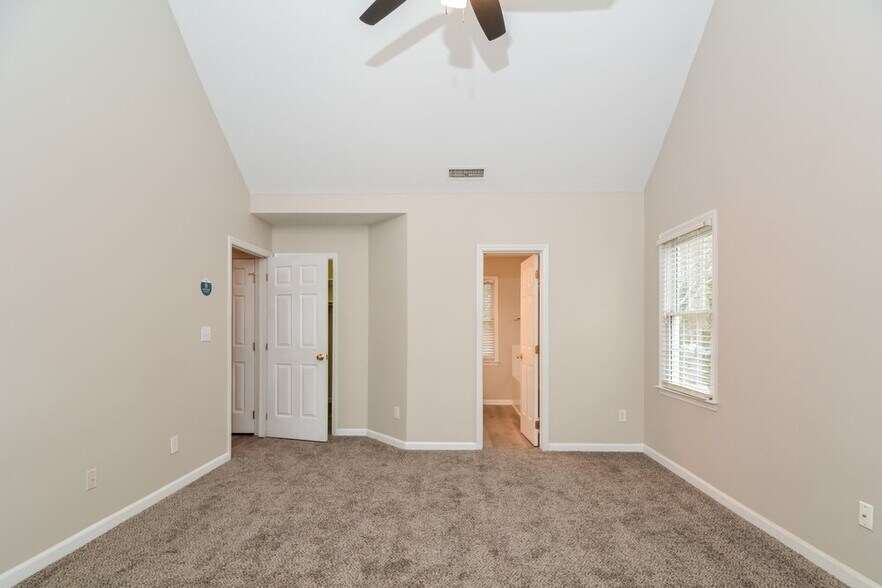 Building Photo - 1204 Cleason Ct