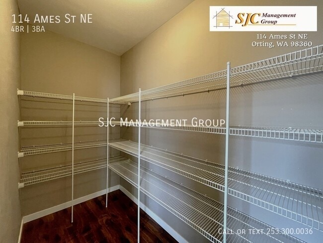 Building Photo - 114 Ames St NE