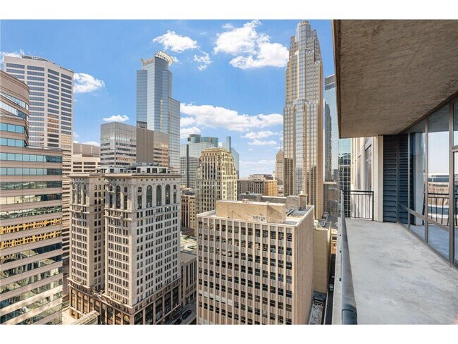 Building Photo - 465 Nicollet Mall