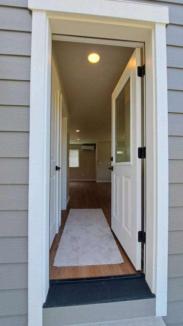 Building Photo - 3 Bedroom 2.5 Bath Duplex