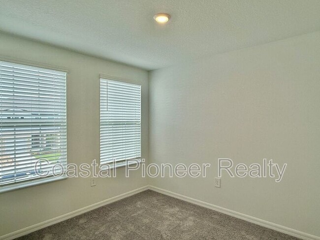Building Photo - 9320 Bonita Mar Dr