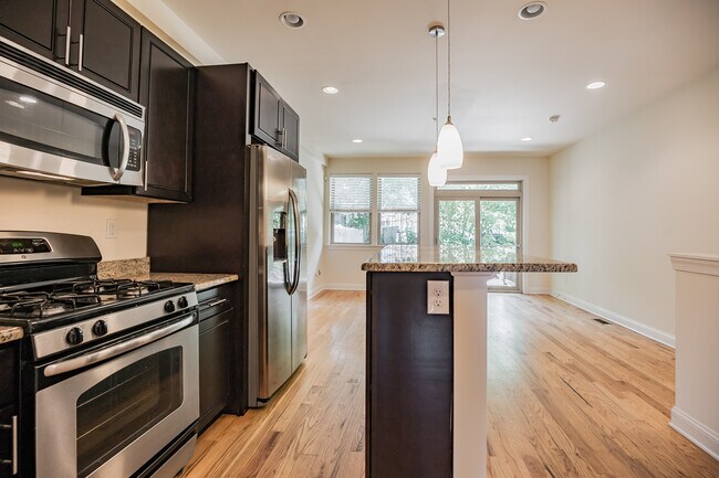 Building Photo - 1619 Ogden St