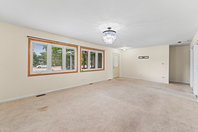 Building Photo - 109 Landmeier Rd