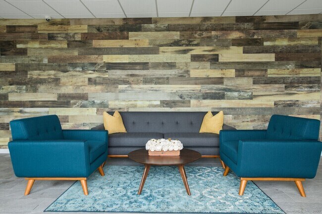 Building Photo - 225 Lordship Blvd