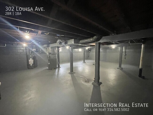 Building Photo - 302 Louisa Ave