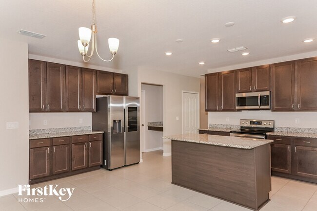 Building Photo - 4526 Birdsong Dr