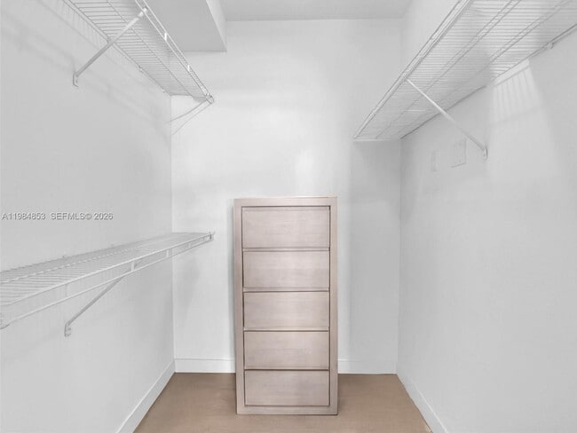 Building Photo - 17150 N Bay Rd