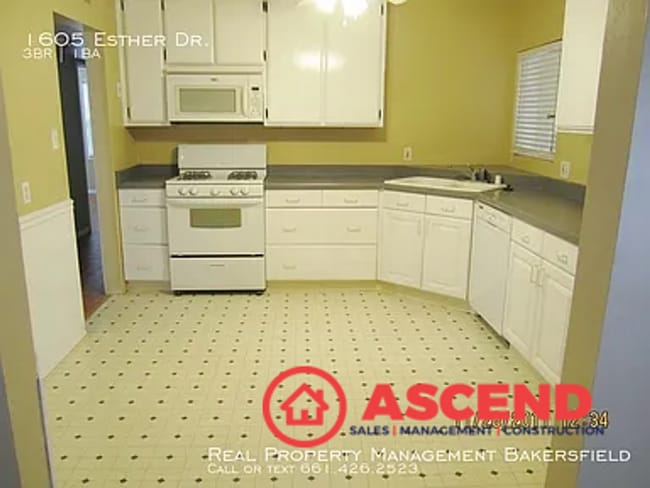 Building Photo - Charming 3 Bedroom Home in Oildale!