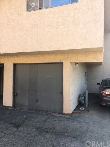 Building Photo - 310 E Blueridge Ave