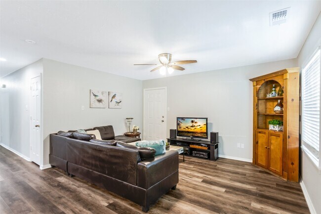 Building Photo - 209 Cooner St