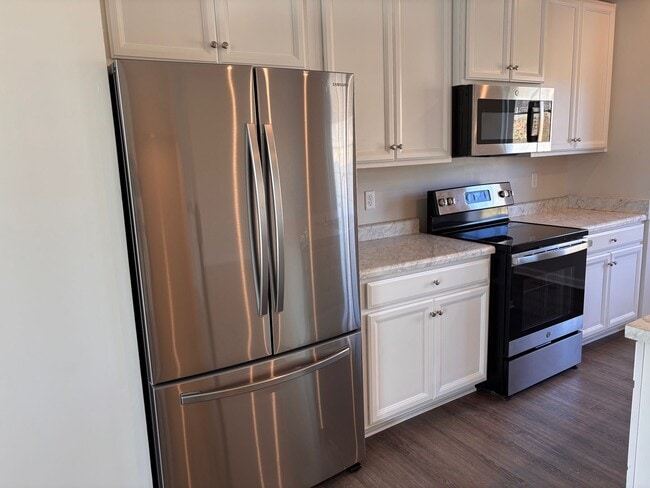 Building Photo - Newly built 3 Bed/2 Bath Townhouse- Available Now!!!