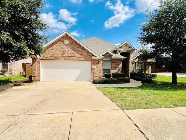 Primary Photo - 11 Beechcreek Dr
