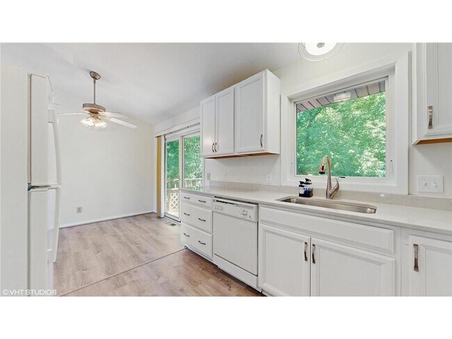 Building Photo - 2509 Cedar Hills Dr