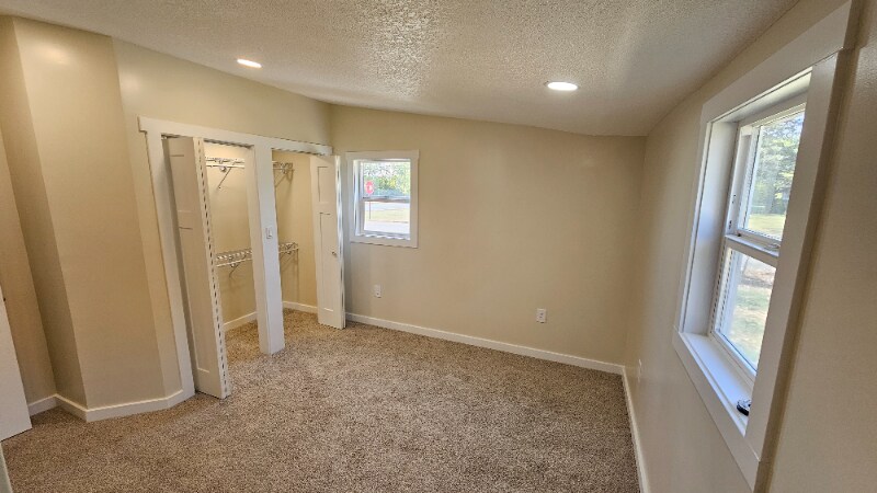 Building Photo - 6290 Piquad Rd