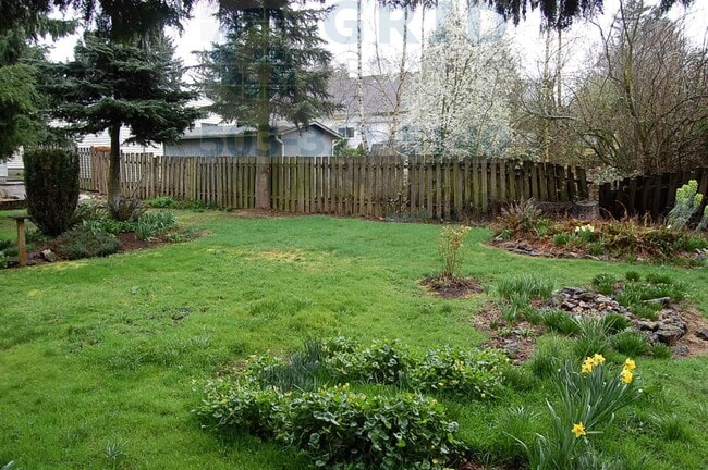 Building Photo - Charming 2 Bedrooms Home in Montavilla!