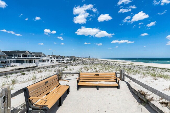 Building Photo - 304 Oceanfront