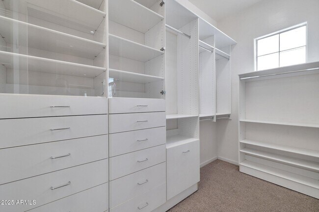 Building Photo - 7694 E Manana Dr