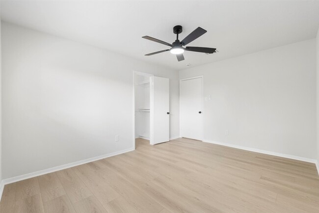 Building Photo - 16615 Glamis Ln
