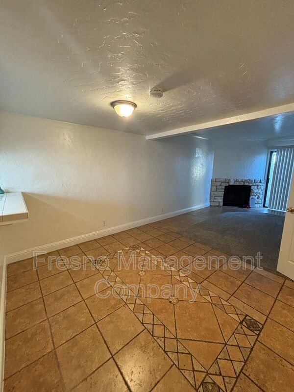 Building Photo - 4885 N Backer Ave