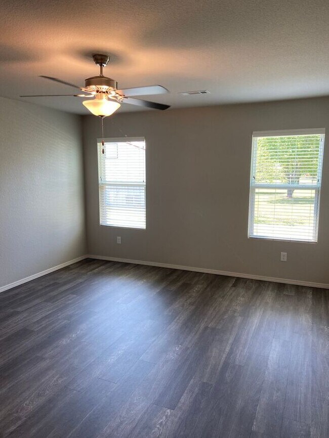 Building Photo - Discover Modern Living | Beautiful 4-Bedroom, 2-Bath Home in Conrad Court with a Fully Fenced Bac...