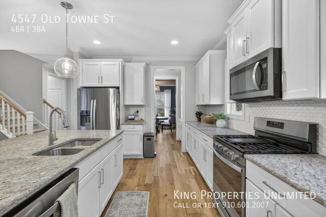 Building Photo - 4547 Old Towne St