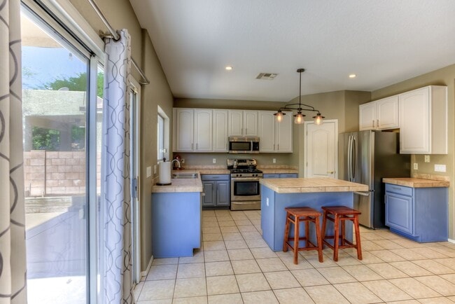 Building Photo - Located in Mesquite Ranch and the Award Wi...