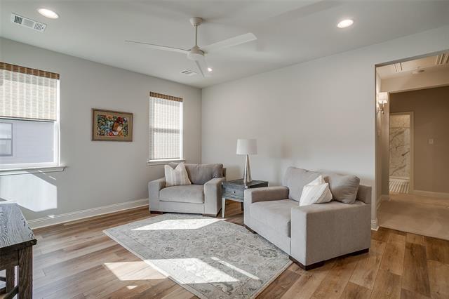 Building Photo - 6334 Oakbend Cir