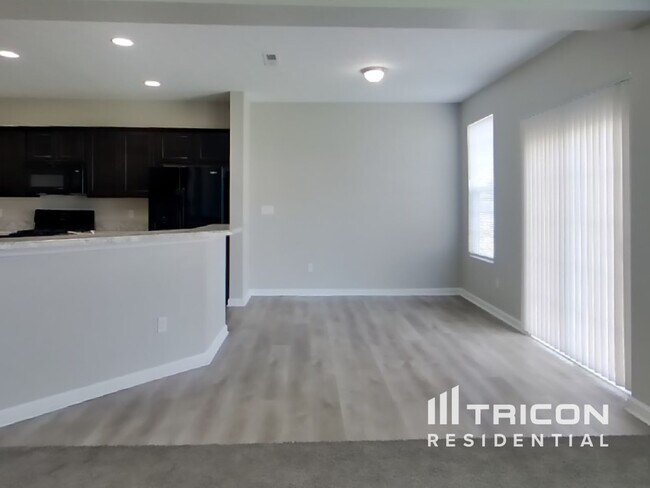 Building Photo - 2488 Shadow Bend Dr