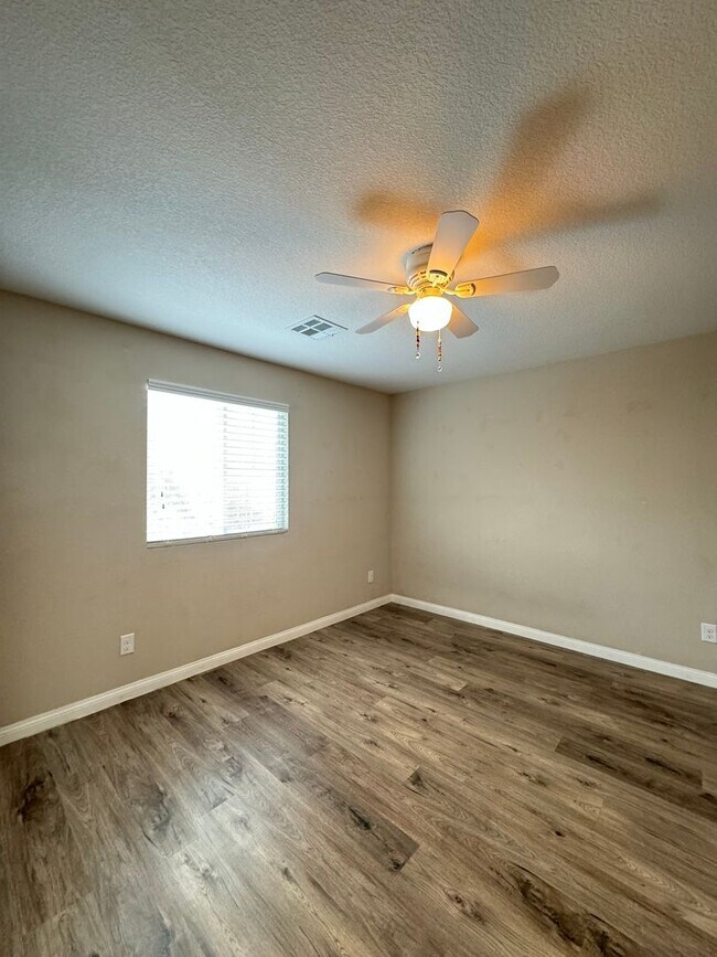 Building Photo - Beautiful 2-story home in the sought-after Providence community!