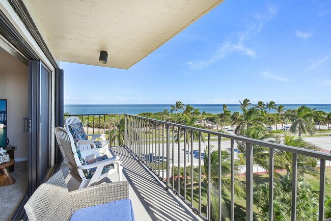 Building Photo - 801 S Ocean Dr