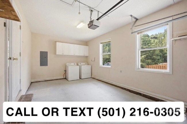 Building Photo - 1307 Creekview Dr