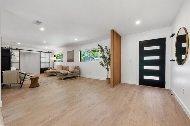 Building Photo - 2607 Pembrook Trail