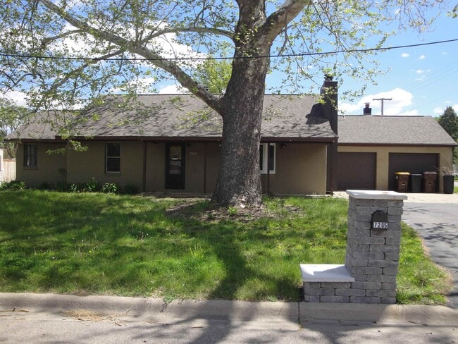 Building Photo - 7205 Rogers St