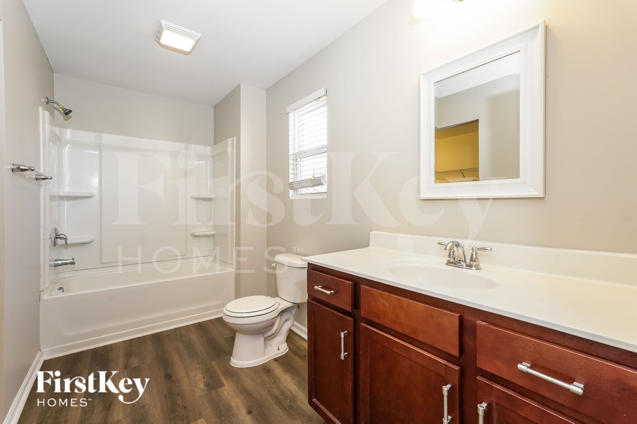 Building Photo - 409 Soaring St