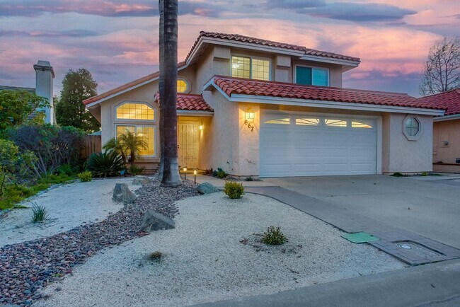 Primary Photo - Beautiful, spacious 3 bedroom 2.5 bath hom...