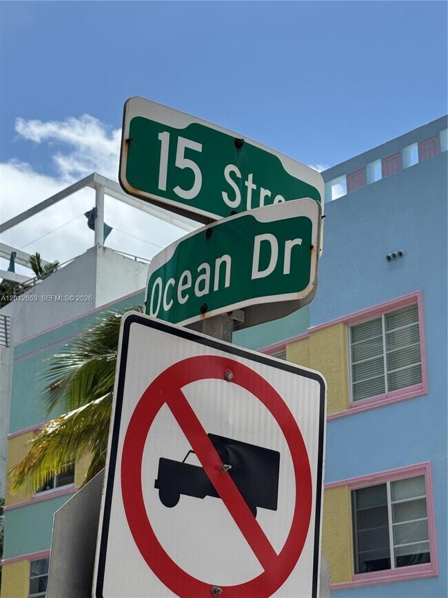 Building Photo - 1460 Ocean Dr