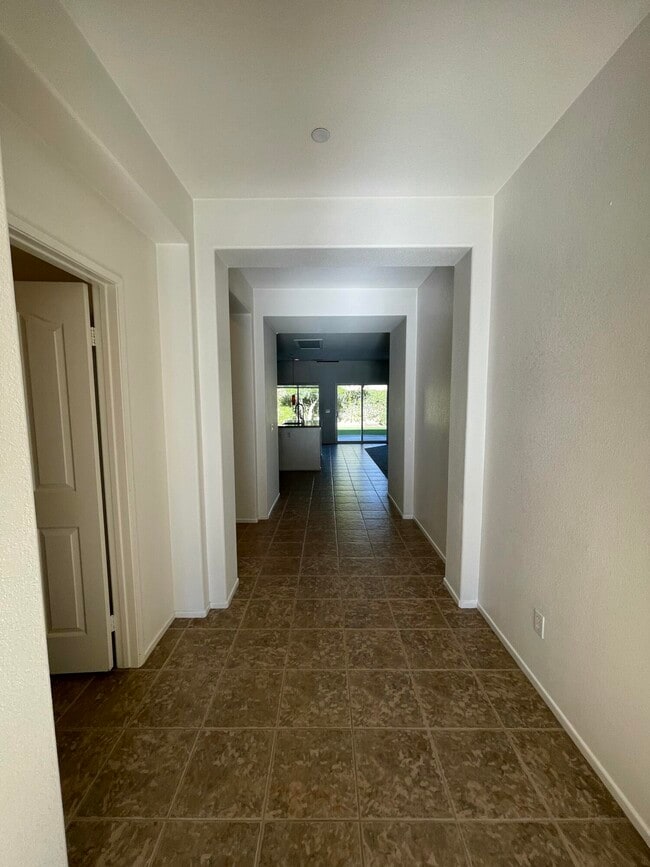 Building Photo - 1122 Oro Ridge