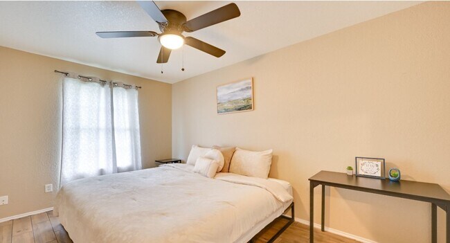 Building Photo - 4203 Deek Dr