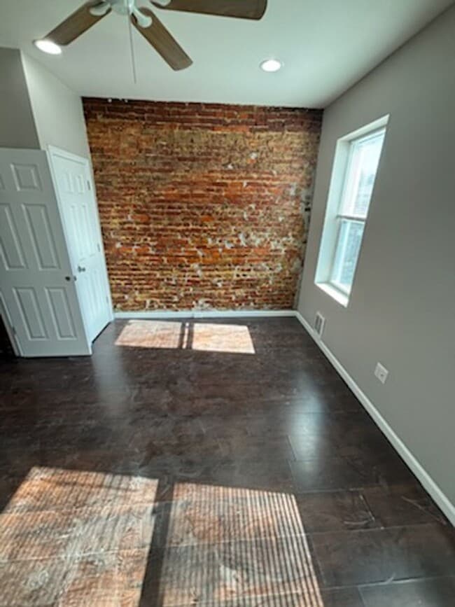 Building Photo - Stunning 3 Bed / 3 Bath Single-Family Home with Gated Backyard – Available Now!