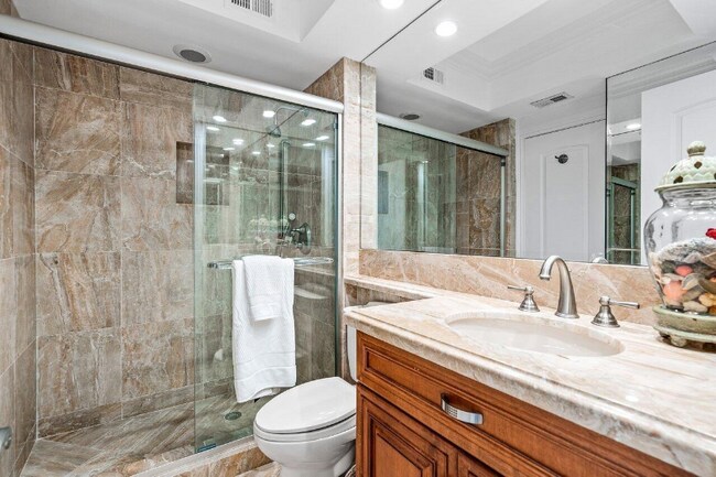 Building Photo - 400 Seasage Dr