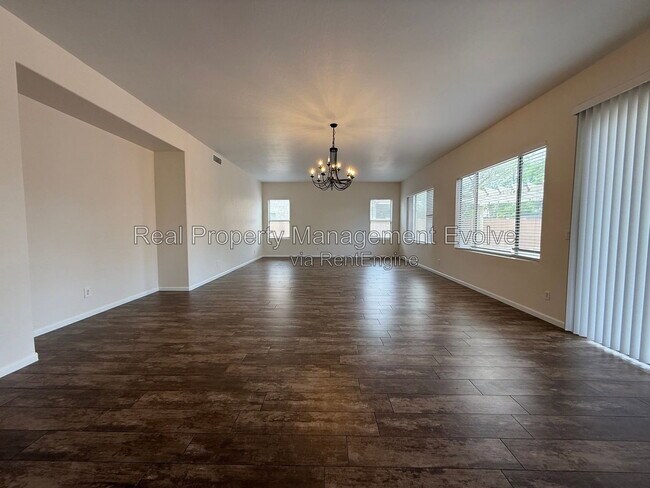 Building Photo - 1234 W Remington Dr