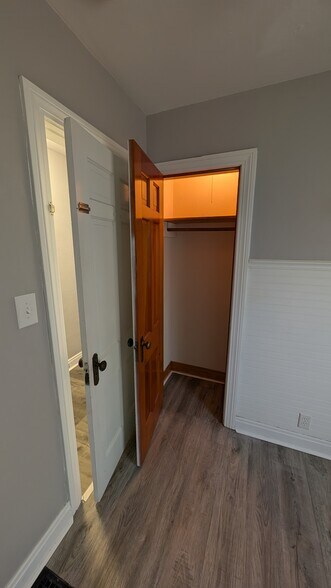 Bedroom 3 Closet - 929 N Randolph Ave