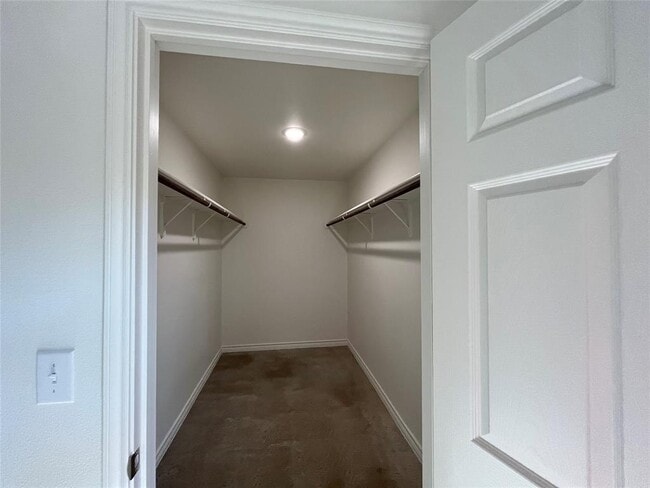 Building Photo - 2316 Alterman Dr
